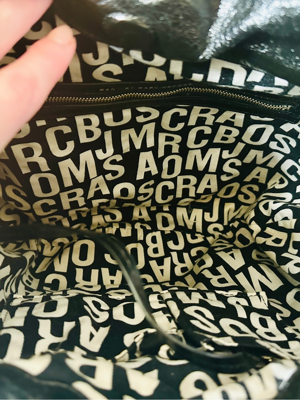 Marc by Marc Jacobs Black & Gray Monogram Vinyl Jelly Lil Riz Hobo Shoulder Bag - Picture 6 of 10